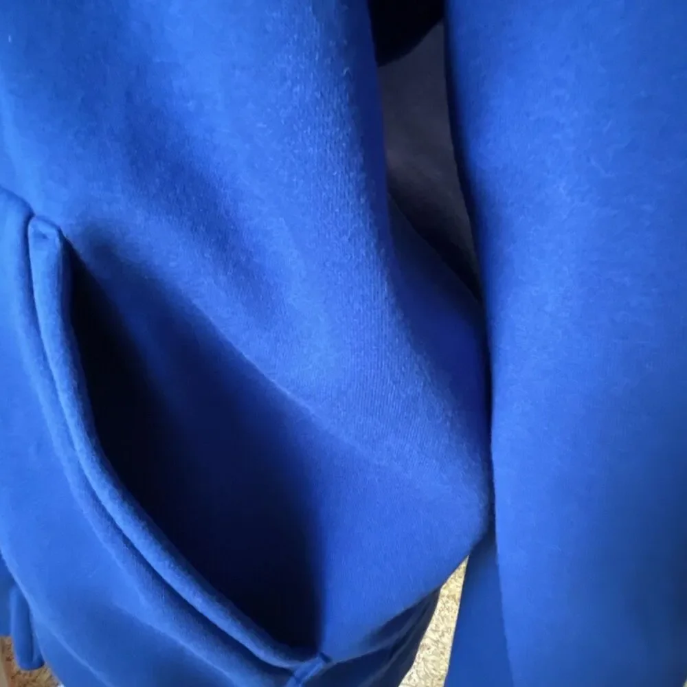 adidas small pull